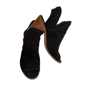 Steve Madden Black Suede Sling Back Peep Toe Bootie.  EUC. SZ. 8.5